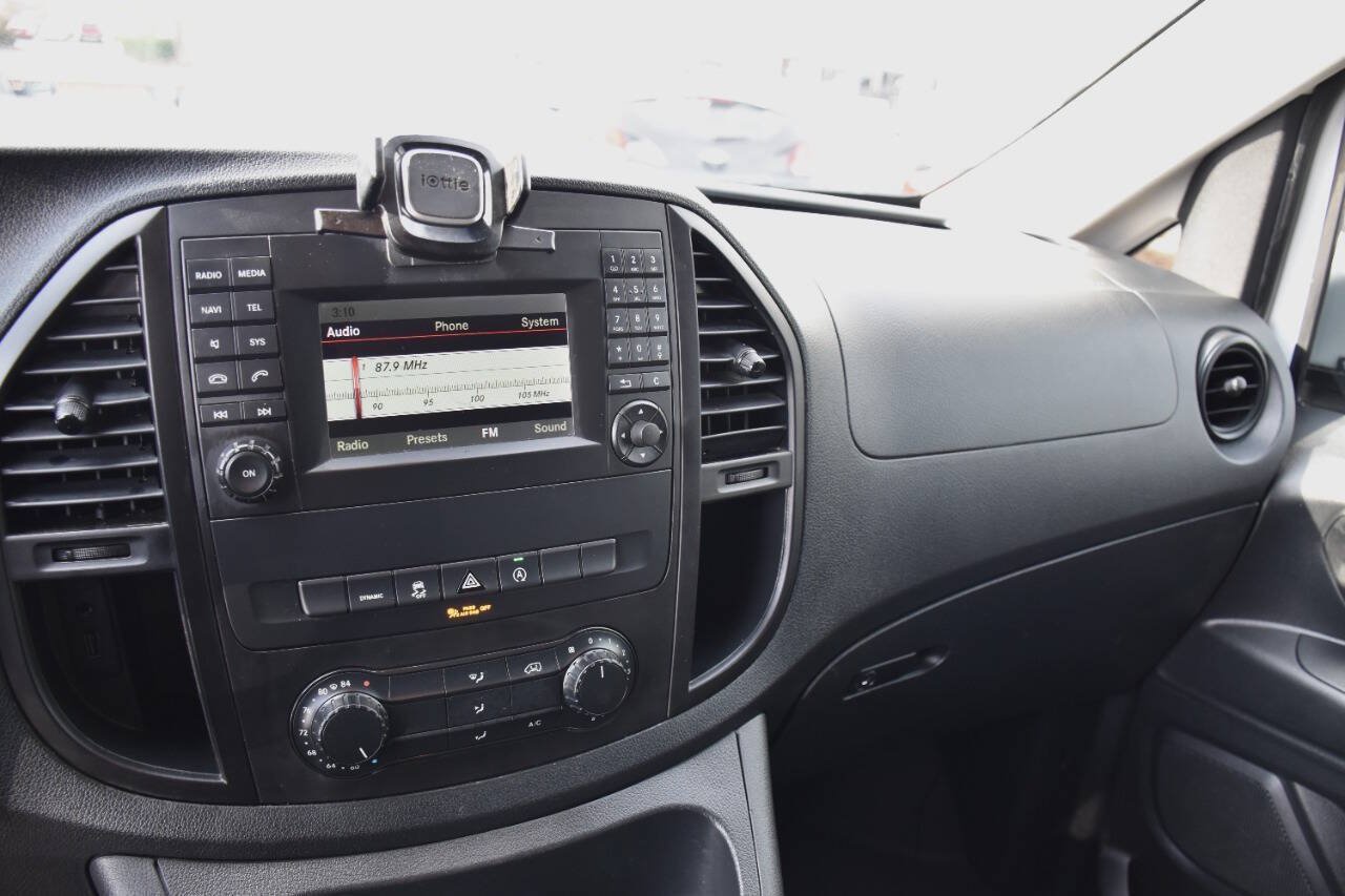 Used 2020 Mercedes-Benz Metris image 18