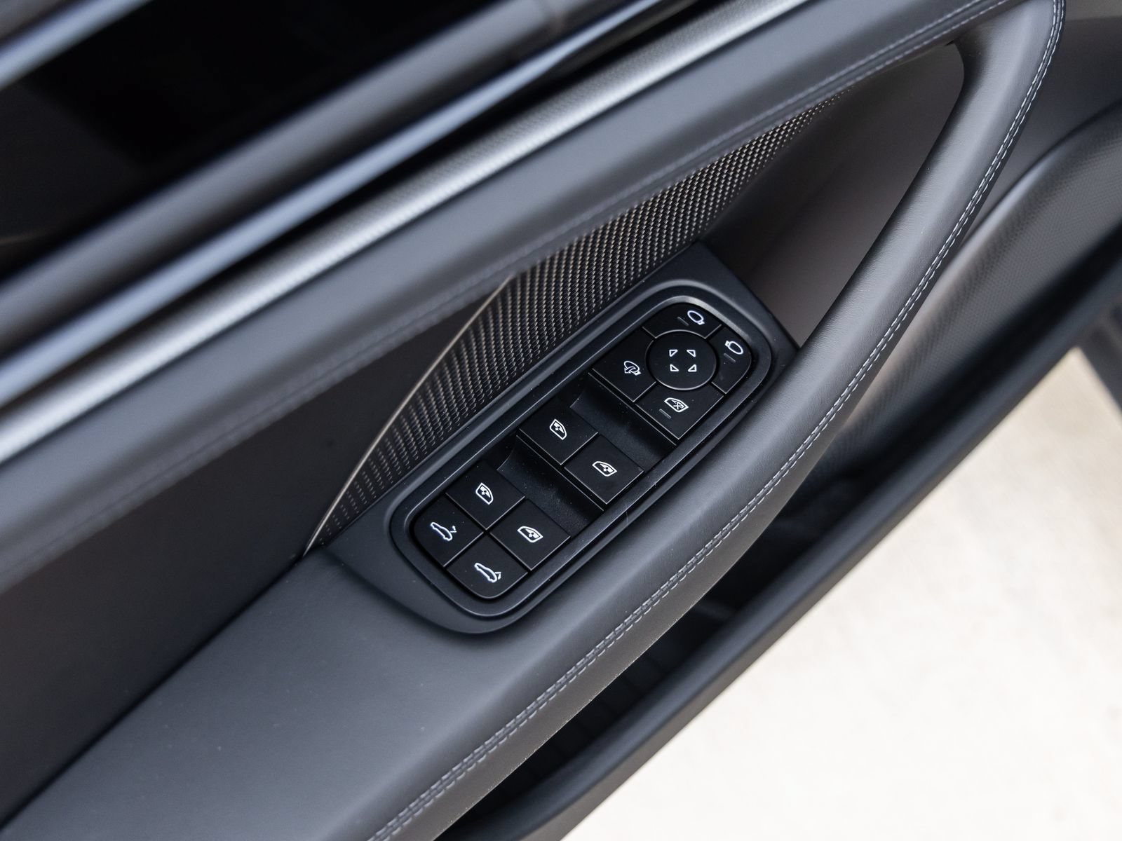 New 2026 Porsche Panamera 4 AWD/4WD image 26