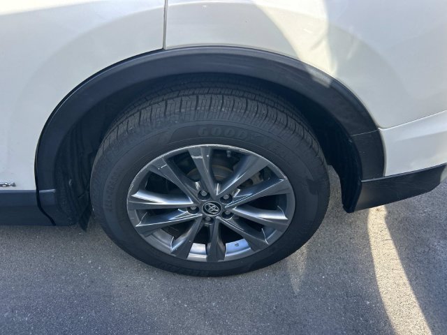 Used 2017 Toyota RAV4 Limited w/ All Weather Liner Package AWD/4WD image 10
