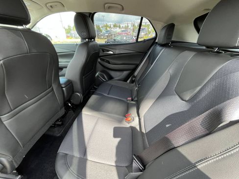 Used 2025 Buick Encore GX Preferred FWD image 27