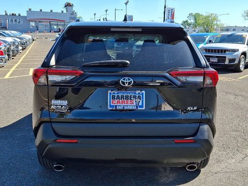 Used 2023 Toyota RAV4 XLE FWD image 5
