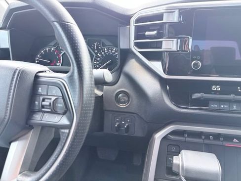 Used 2025 Toyota Tundra SR5 AWD/4WD image 16