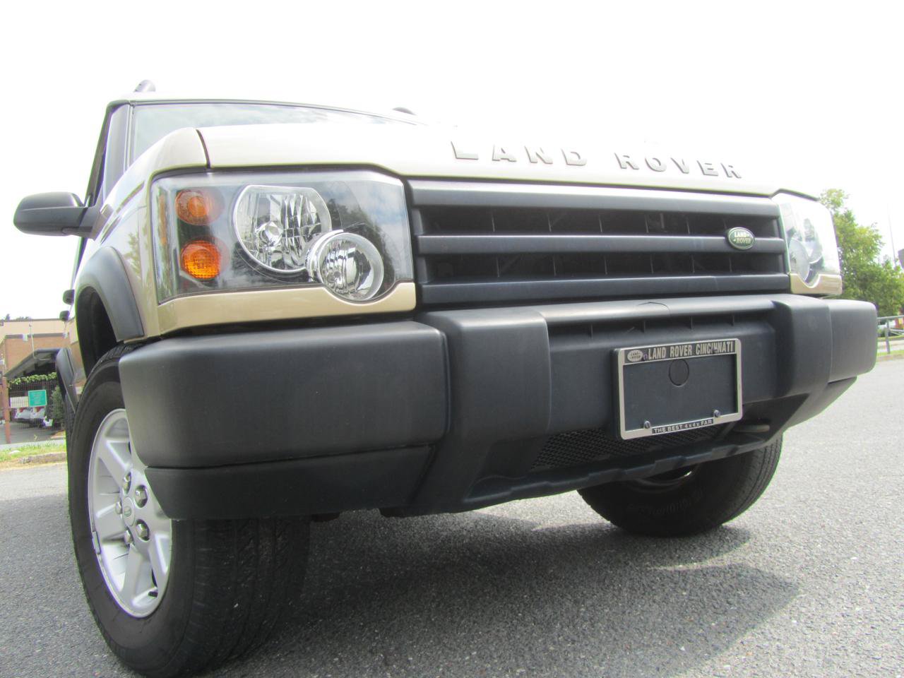 Used 2004 Land Rover Discovery S AWD/4WD image 1