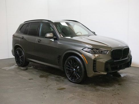 New 2026 BMW X5 xDrive40i w/ M Sport Package image 1