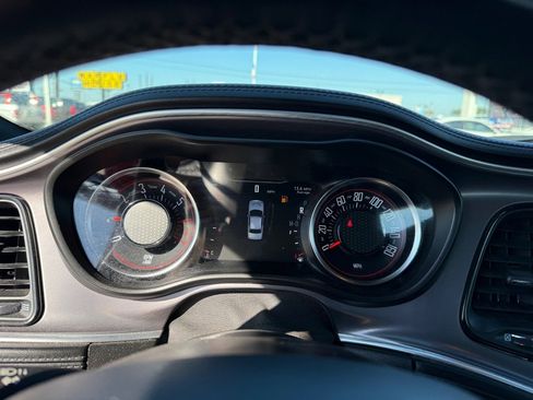 Used 2022 Dodge Challenger R/T w/ Plus Package image 17