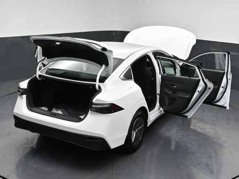 New 2026 Nissan Sentra S w/ Floor Mat Package FWD image 31