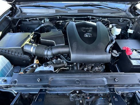 Used 2023 Toyota Tacoma TRD Sport image 28