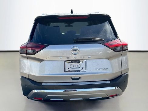 Used 2021 Nissan Rogue Platinum image 6