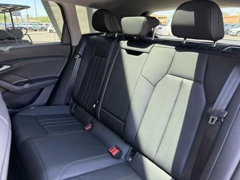 Used 2025 Audi Q6 e-tron Premium Plus w/ Premium Plus RWD image 39