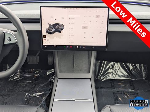 Used 2025 Tesla Model 3 image 24