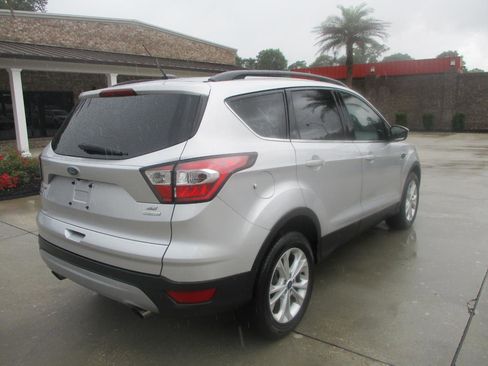 Used 2017 Ford Escape SE w/ SE Leather Comfort Package FWD image 12