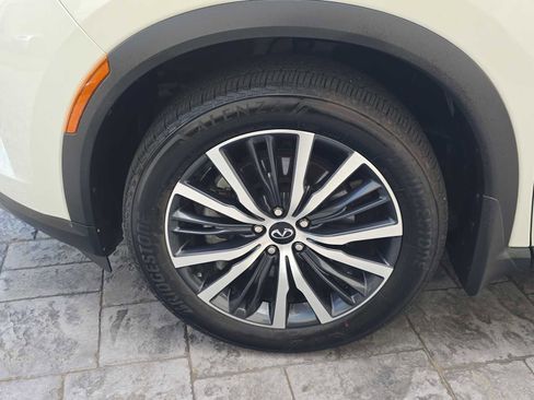 Certified 2025 INFINITI QX60 Sensory image 9