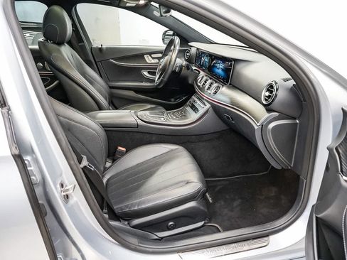Used 2022 Mercedes-Benz E 350 Sedan w/ Driver Assistance Package image 17