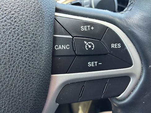 Used 2014 Jeep Cherokee Trailhawk w/ Leather Interior Group AWD/4WD image 37