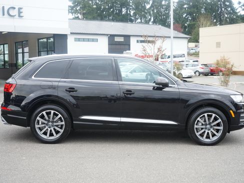 Used 2017 Audi Q7 3.0T Premium Plus AWD/4WD image 2