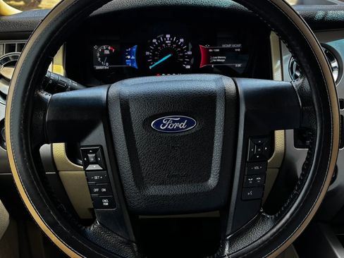 Used 2017 Ford Expedition XLT w/ Equipment Group 202A RWD image 12