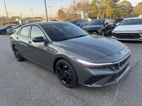 New 2026 Hyundai Elantra Sport image 3