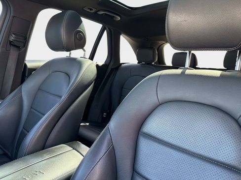 Used 2022 Mercedes-Benz GLC 300 image 22