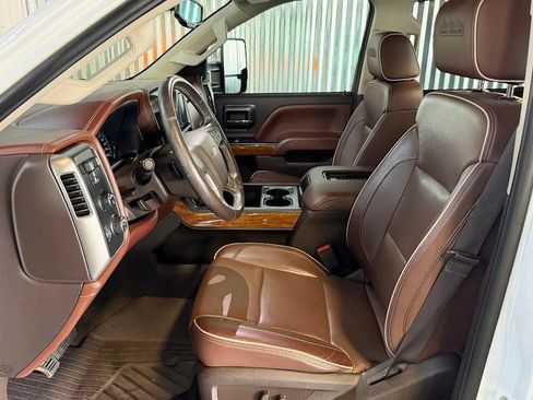 Used 2018 Chevrolet Silverado 3500 High Country AWD/4WD image 13