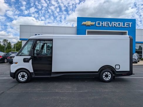 Used 2024 Chevrolet Brightdrop 600 w/ Battery Pack, Max Range AWD/4WD image 2