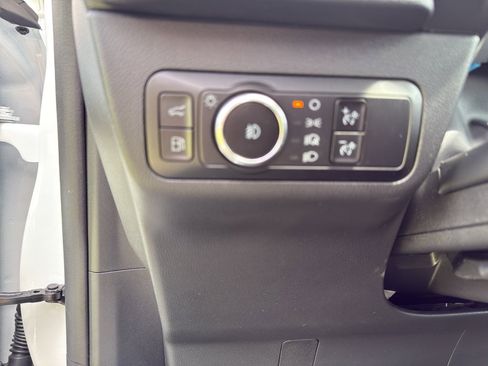 New 2025 Ford Escape SE image 15