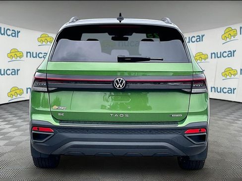 Used 2025 Volkswagen Taos SE AWD/4WD image 5