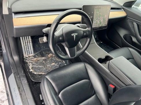Used 2019 Tesla Model 3 Long Range image 11