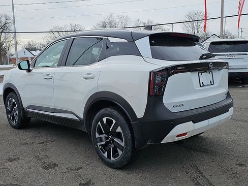 New 2026 Nissan Kicks SV w/ SV Premium Package image 3