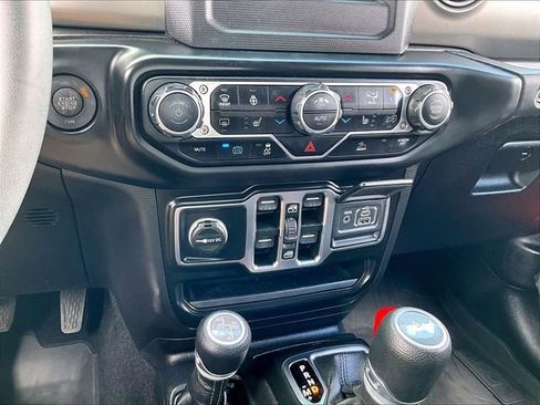 Used 2023 Jeep Wrangler Unlimited w/ Cold Weather Group AWD/4WD image 26