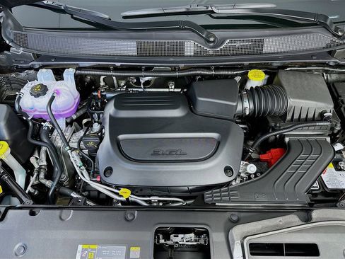 New 2027 Chrysler Pacifica Select FWD image 18