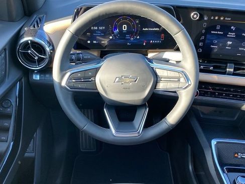 New 2025 Chevrolet Equinox ACTIV w/ Safety and Technology Package image 6