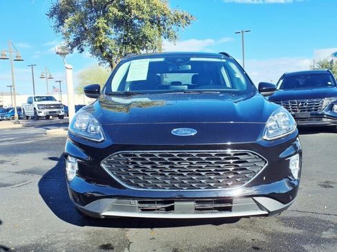 Certified 2022 Ford Escape Titanium image 2