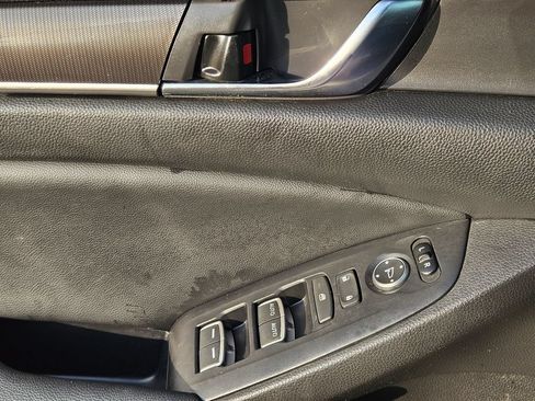 Used 2021 Honda Accord Sport image 15