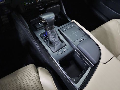 Used 2021 Lexus ES 300h w/ Accessory Package 2 FWD image 31
