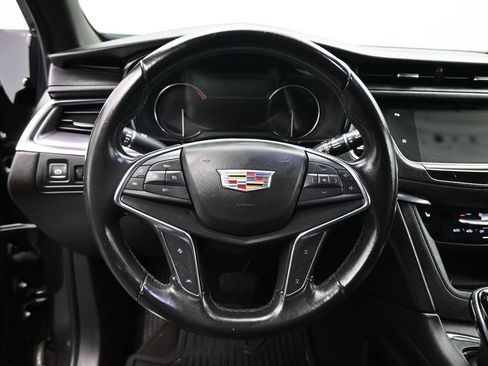 Used 2020 Cadillac XT5 Luxury image 16