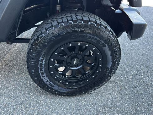 Used 2018 Jeep Wrangler Unlimited Sport S image 30