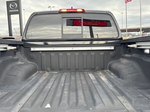 Used 2022 Nissan Frontier Pro-X image 10