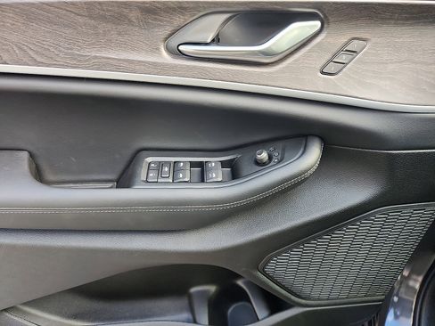 New 2025 Jeep Grand Cherokee Limited image 8