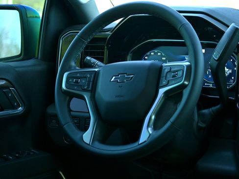 Used 2023 Chevrolet Silverado 1500 RST image 12