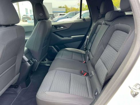 Used 2026 Chevrolet Equinox LT w/ Safety and Technology Package FWD image 13