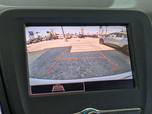 Used 2023 Chevrolet Equinox LS w/ LS Convenience Package FWD image 19