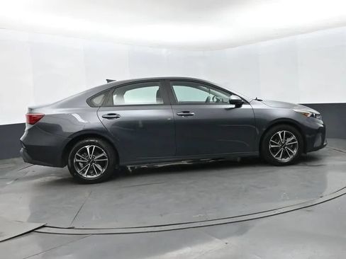 Used 2024 Kia Forte LXS FWD image 4