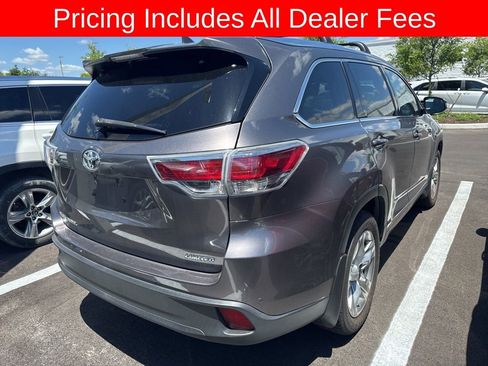 Used 2016 Toyota Highlander Limited Platinum FWD image 4