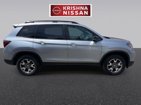 Used 2023 Honda Passport TrailSport image 4