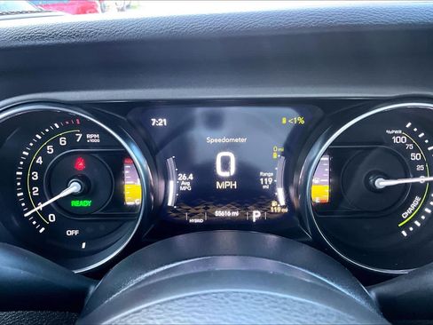 Used 2023 Jeep Wrangler Unlimited w/ Convenience Group AWD/4WD image 25