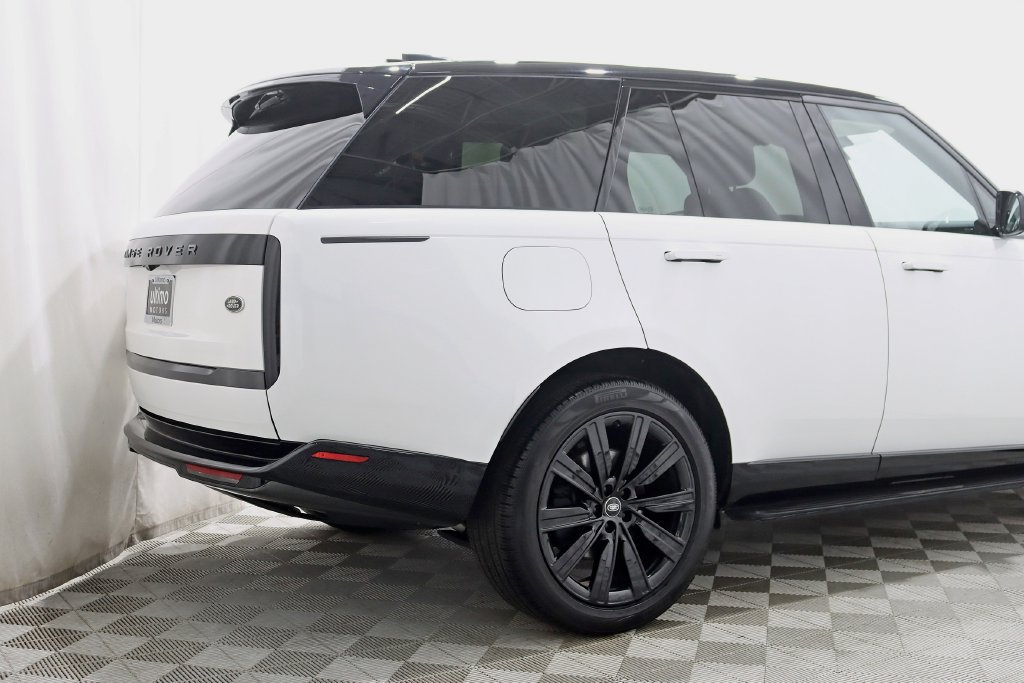 Used 2023 Land Rover Range Rover SE AWD/4WD image 9