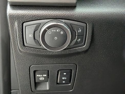 Used 2018 Ford Expedition XLT w/ Equipment Group 201A RWD image 12