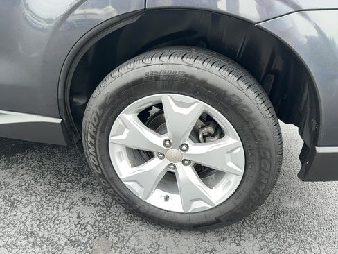 Used 2015 Subaru Forester 2.5i Premium AWD/4WD image 9