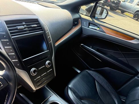 Used 2019 Lincoln MKC Select w/ Select Plus Package image 11