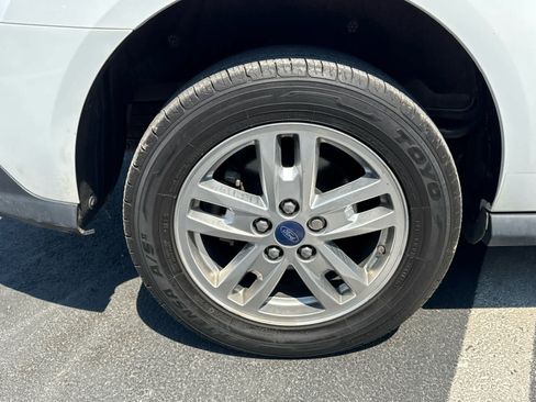 Used 2019 Ford Transit Connect XLT FWD image 16